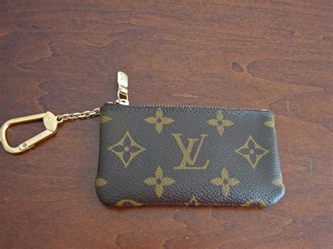 louis vuitton key cless fake